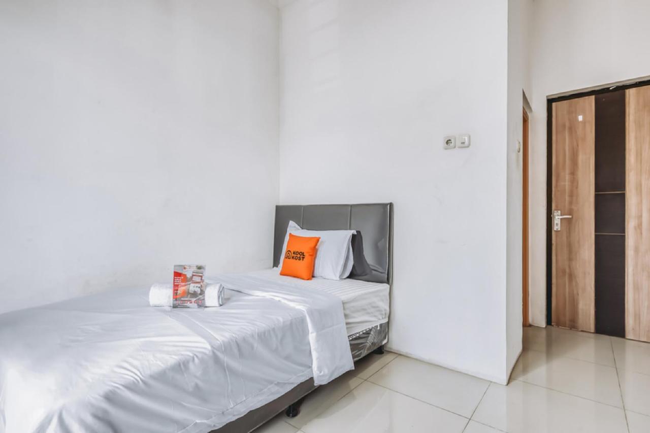 Koolkost @ Villa Puncak Tidar マラン エクステリア 写真